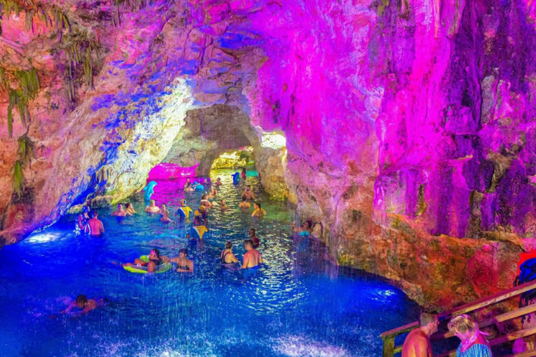 Punta Cana: giro in buggy, cena e festa Taino