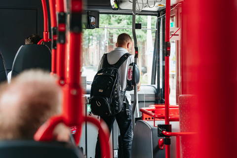 Amsterdam: Trasferimento in autobus espresso dall&#039;aeroporto a/da il centro cittàTransfer aeroportuale espresso di andata e ritorno per la città (valido 14 giorni)