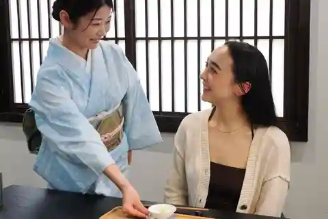 Tokyo: Traditional Tea Ceremony with a Tea Master