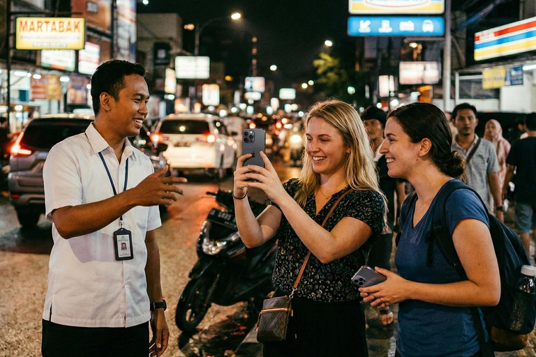 Jakarta Sunset, Chinatown & Night Food Walk Jakarta: Chinatown and Kota Tua Evening Walking Tour