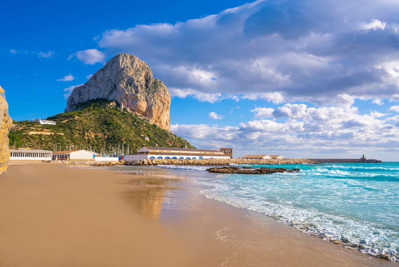 Von Valencia aus: Tagestour nach Calpe und Benidorm