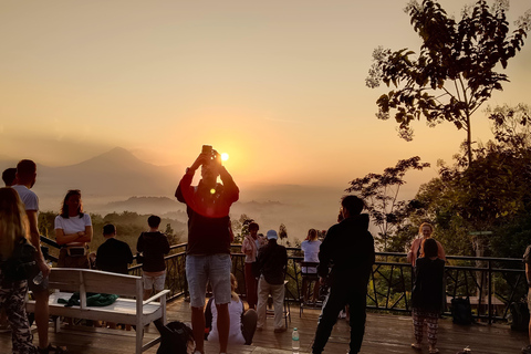 Zonsopgang Puncak Saka, Prambanan, Sewu, Plaosan-tempelzonsopgang puncak saka, candi prambanan, naaien, plaosan.