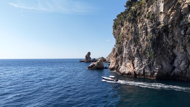 Taormina: Boat Tour with Stop for a Swim and Aperitif