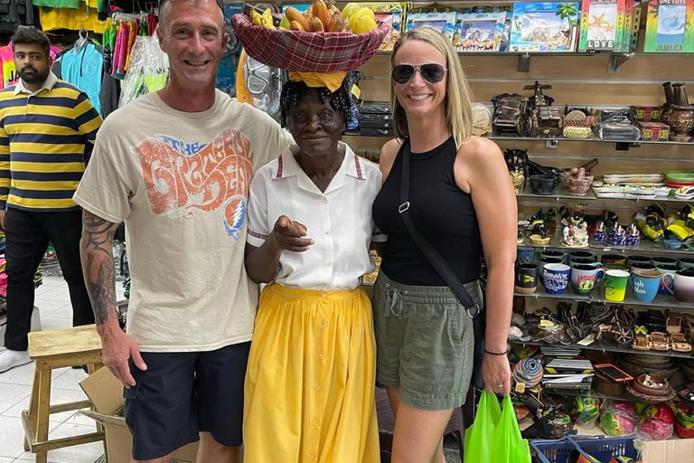 Montego Bay: Shopping and Snack Sampling Tour