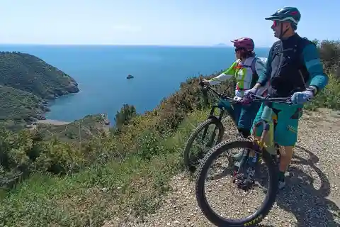 E bike Excursions and Lunch in Monte Capanne