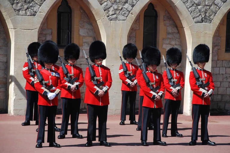 Windsor Castle Private Tour with Driver From London