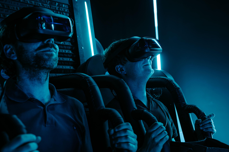 Leuven: Ultimate VR Simulator Experience – 3 Games + Drink