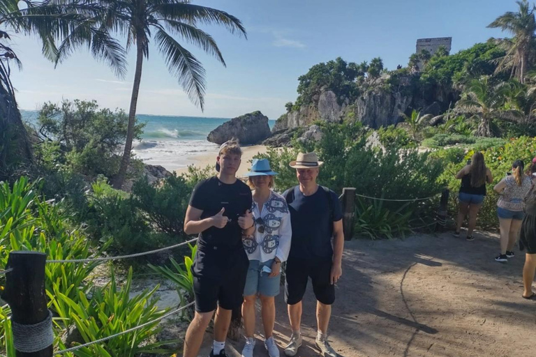 Circuit Tulum Coba : Explorez les ruines mayas et baignez-vous dans un cénote