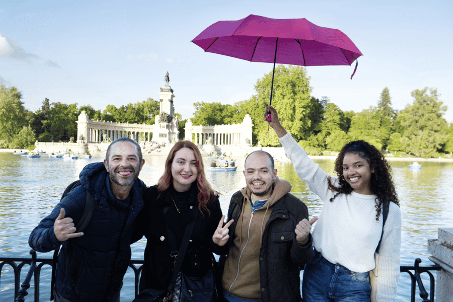 Madrid: Retiro-Park Deluxe mit verborgenen Geschichten in kleiner Gruppe. Foto: GetYourGuide Madrid: Retiro-Park Deluxe mit verborgenen Geschichten in kleiner Gruppe. Foto: GetYourGuide