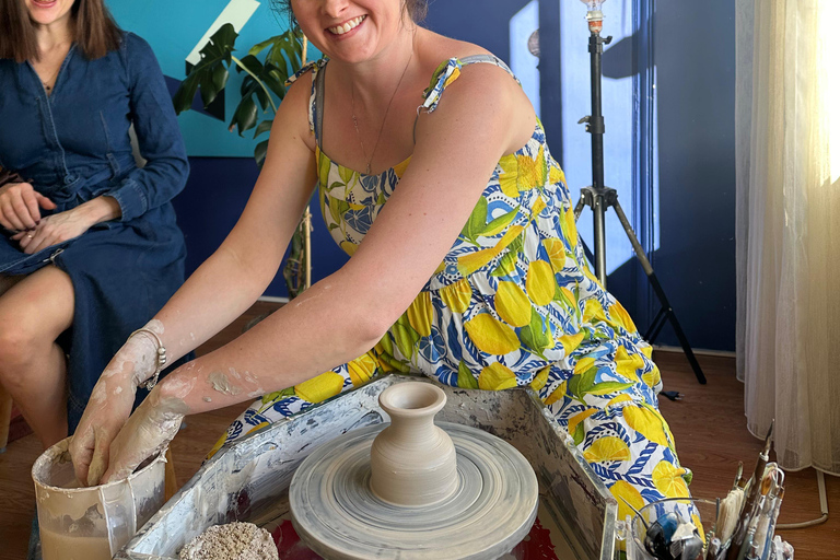 Antalya: Pottery Wheel Workshop - Shape Clay with Your Hands FOR FOREIGN GUESTS 1.5h (Without Firing - Quick Experience)