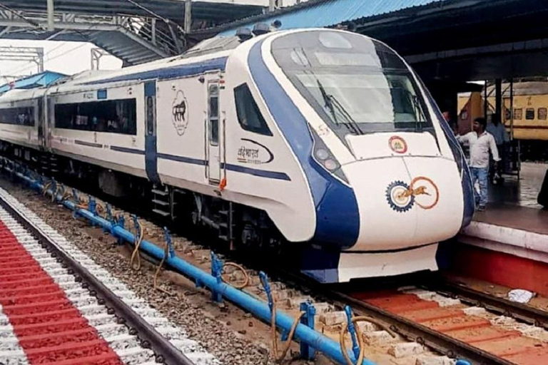 De Délhi: excursão de um dia a Agra pelo Vande Bharat Express