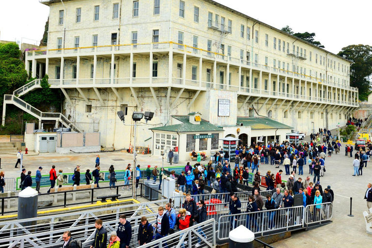 San Francisco: Combo de tour por la ciudad y entrada a AlcatrazTicket combinado para un tour de la ciudad y Alcatraz