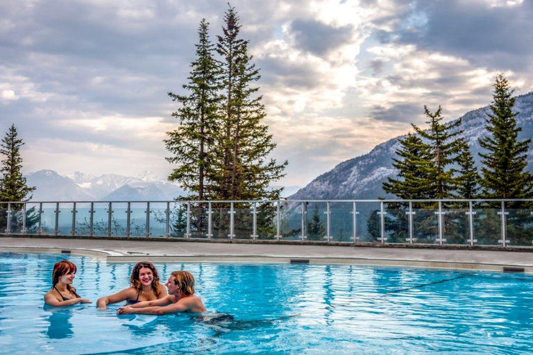 Banff: Gondola, Hot Spring en Three Lakes Tour