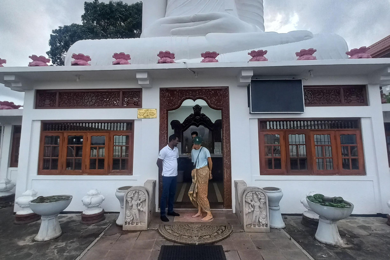 Kandy : Tour de ville en tuk tuk prise en charge et retour à l&#039;hôtel gratuits.