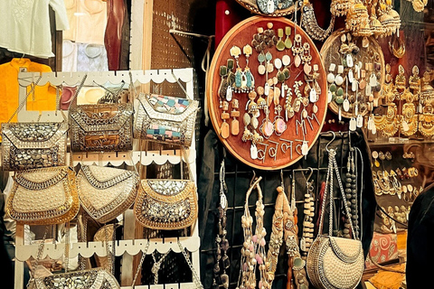 Jaipur Shopping Experience with Female Shopping Expert Shopping Tour: with Car + Guide