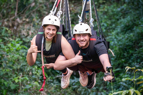 Kombination av bungy jump och jättegunga