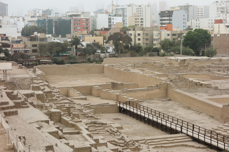 Lima: Huaca Pucllana Site Museum Private Tour with Tickets 2-hour: Pucllana Museum Evening Tour