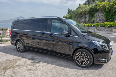 Privé transfer van Positano naar het vliegveld van Napels