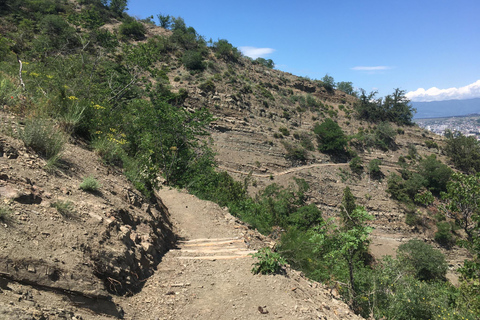 Tbilisi: Heerlijk spoor over de stad