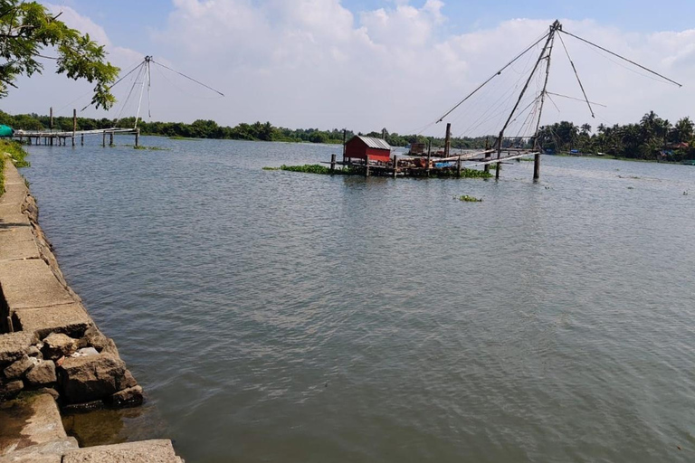 Kochi: 5 Day Tour, Alleppey & Backwaters (Fiddler Tours)