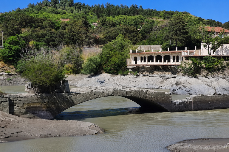 Tbilisi: Mtskheta Monasteries & Fortress. Half-Day Tour