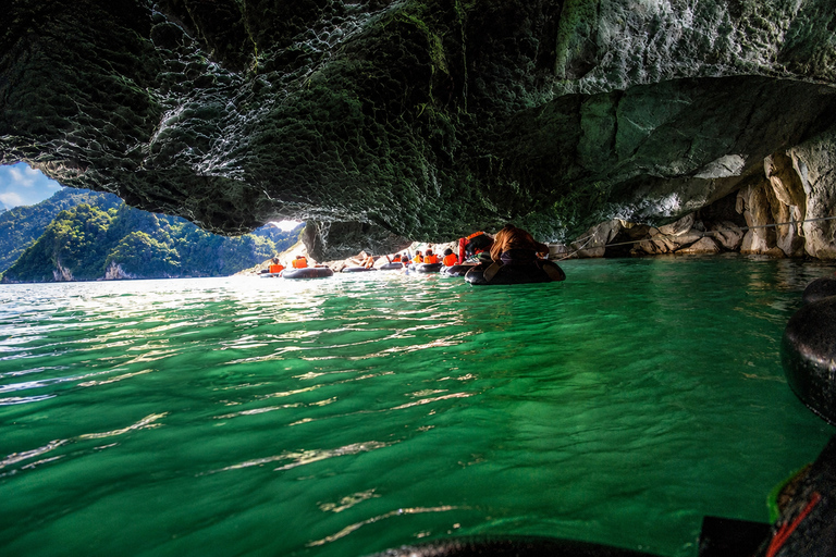 Experience Authentic Vang Vieng: Full-Day Cultural Tour