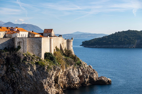 Dubrovnik: Complete Old Town Tour with Optional Port Pickup Shared Tour in Spanish