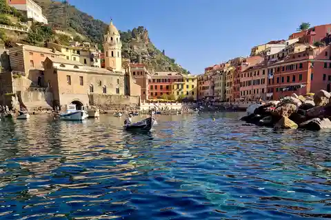 5 terre, escursione in barca con snorkeling e snack a bordo