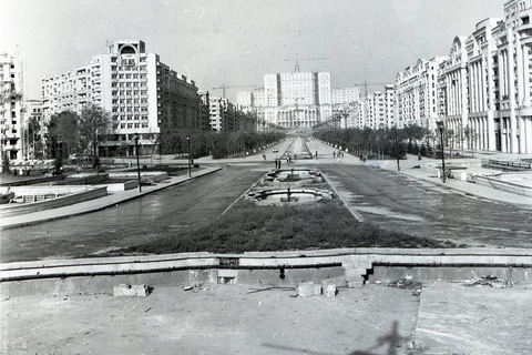 Komunizm w Bukareszcie: Od Lenina do Ceausescu