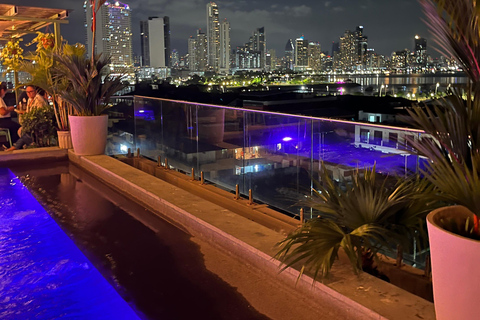 Panama City: esperienza nei bar locali — Notti a Casco ViejoPanama City: esperienza nei bar locali — notti a Casco Viejo