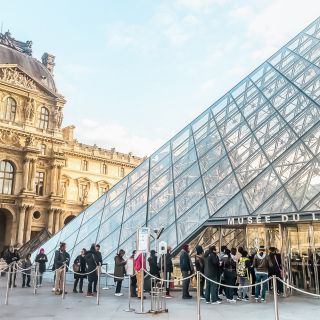 Paris: Louvre Museum Timed-Entrance Ticket
