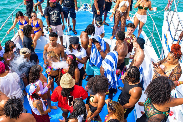 Punta Cana Parasailing & Hip-hop Party Boat Combo