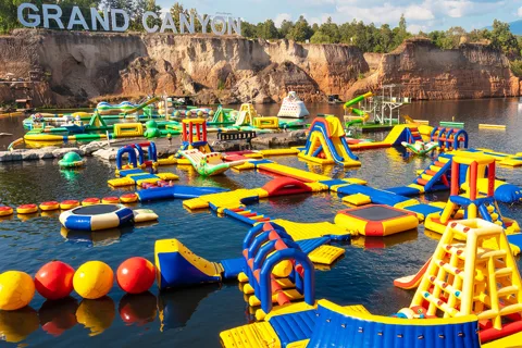 Chiang Mai: Grand Canyon Waterpark Ticket mit Transfers