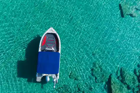 Zakynthos : Private Boat Cruise to Shipwreck and Blue caves