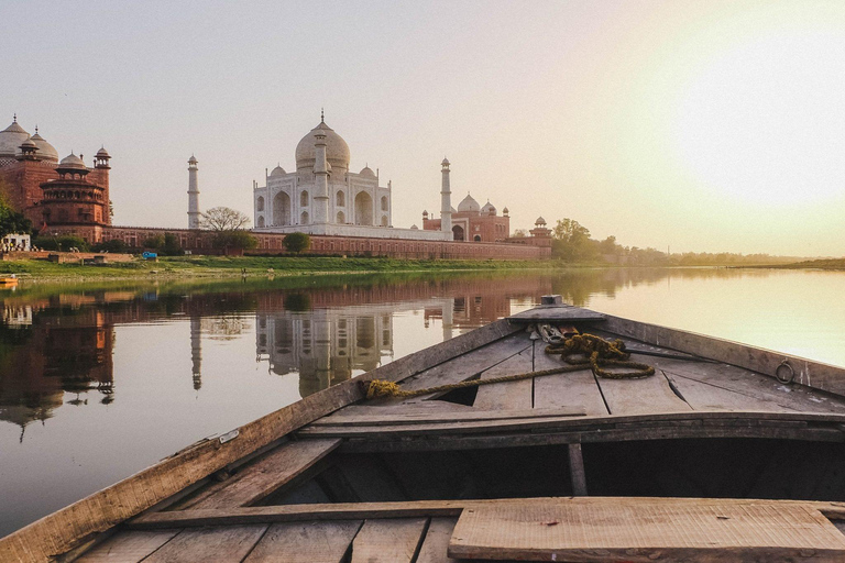 Tour in barca del Taj Mahal con vista sul retro dello Yamuna