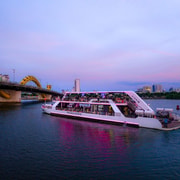 Da Nang: Poseidon Cruise with Dinner and Dragon Bridge Show