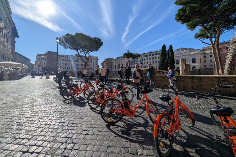 Roma: tour guiado en bici o bici eléctrica con guía localOpción de bicicleta