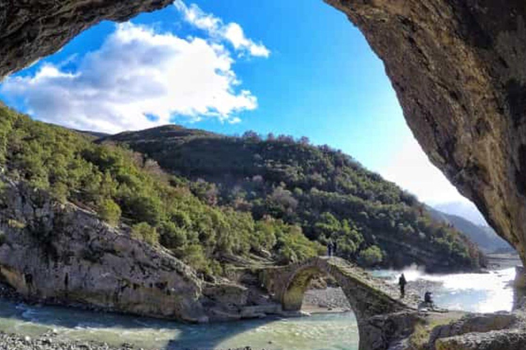 Historische Perlen Albaniens: Entdecke Gjirokastra und Tepelena