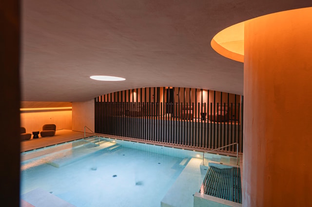 Florence: Admission to the Spa with wellness program and aperitif with platter