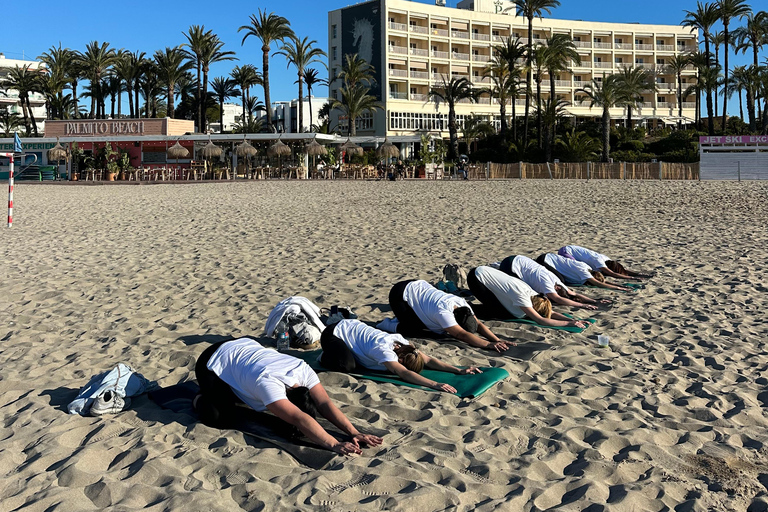 Alicante: PRIVATE Beach Yoga Class at Playa del Postiguet Alicante: Private Yoga Class at Playa del Postiguet
