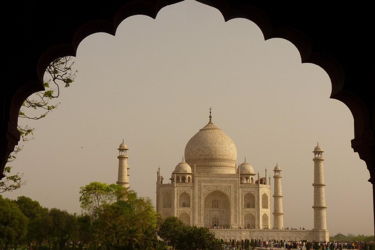 Die Tour beginnt in Delhi und endet in Varanasi. Sie umfasst 7 Städte, 8 Nächte und 9 Tage.