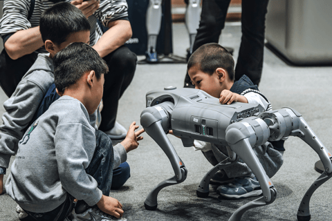 Hangzhou: AI & Robotics Museum Guided Tour with Pickup