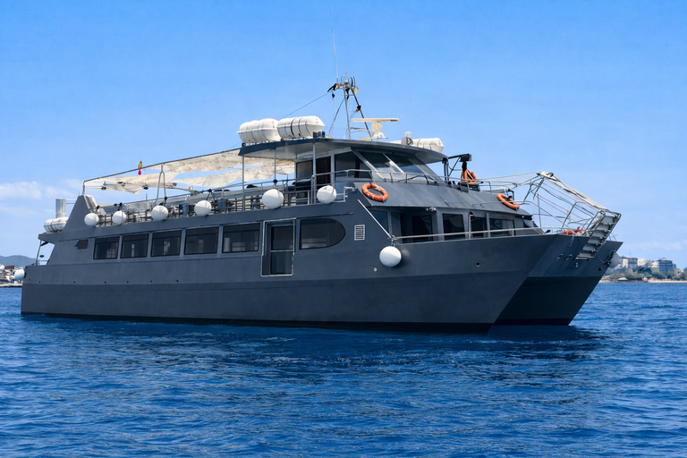 Ibiza: Boat to Formentera with VIP bed, open bar, breakfast, lunch, dinner Full Experience with Sunset (in advance, phase 3)