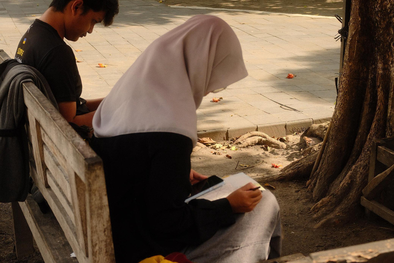TravelSketch Yogyakarta: tour guiado a pie y dibujo