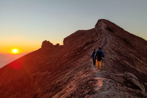 Bali: Mount Agung Sunrise Trekking Tour with Hotel Pickup