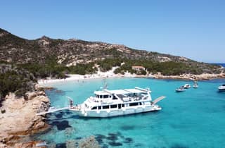 Da Palau: tour in barca alla Maddalena, 4 isole in un giorno