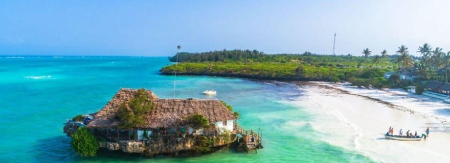 Zanzibar : restaurant The Rock, plage de Paje, grotte de Salaam