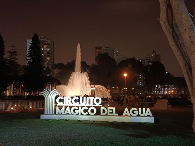 Lima: Magical Water Circuit Tour