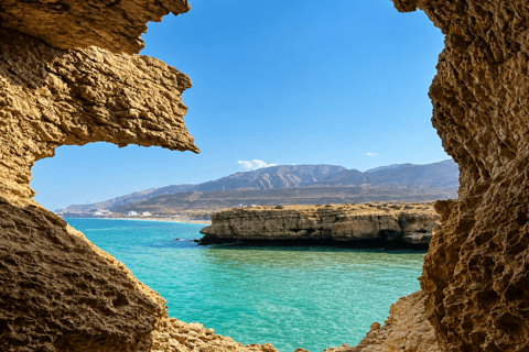 Muscat: Wadi Shab Shared Tour with Lunch