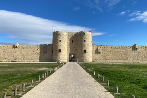 Aigues-Mortes: Everything is false! — an unusual guided visit and the true story Aigues-Mortes: Everything is fake! — unusual guided visit and true story